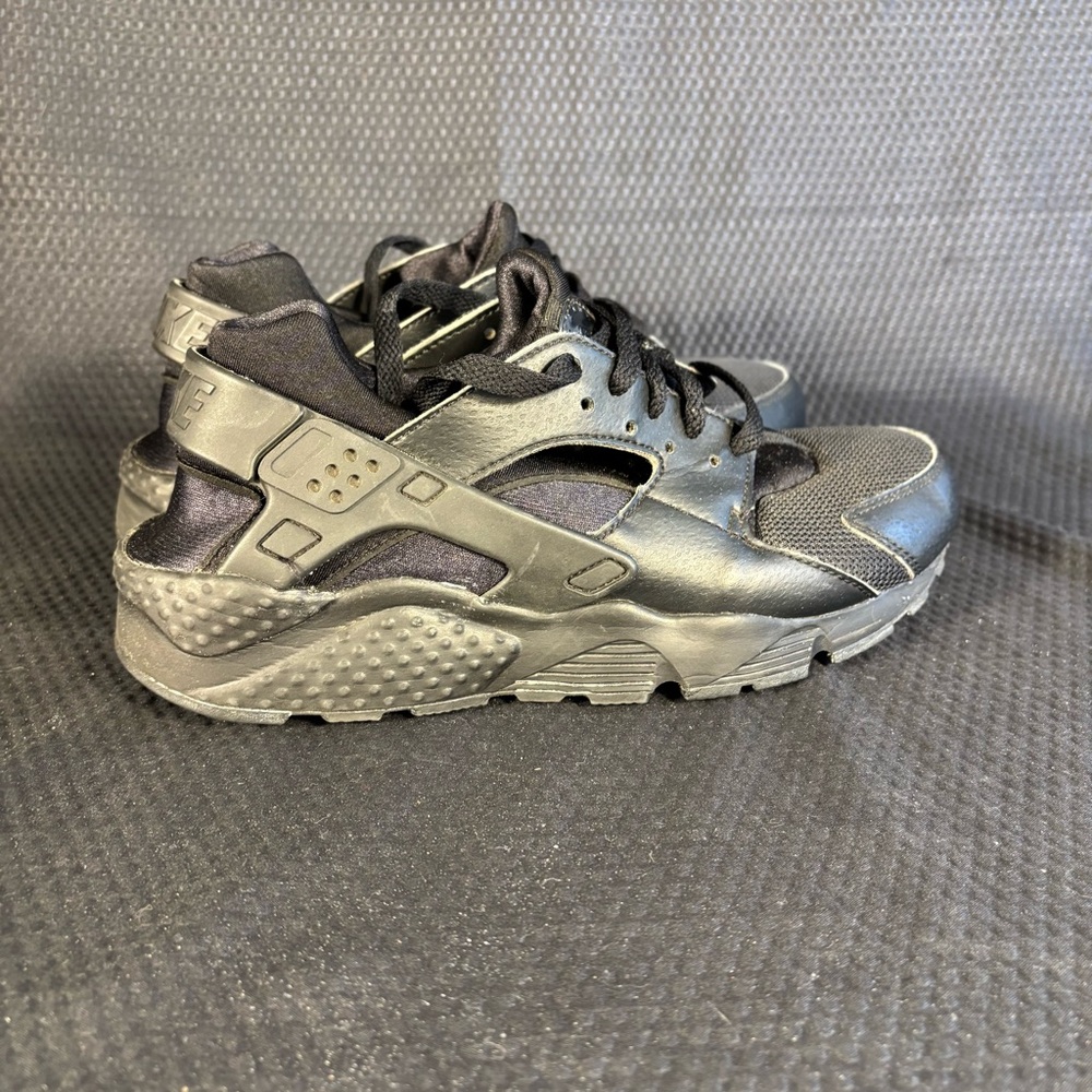 Nike Black Men's Athletic Sneakers